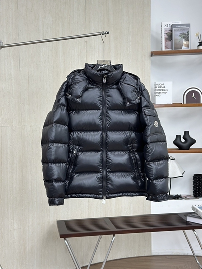 ハイクオリティダウンジャケット正面デザイン